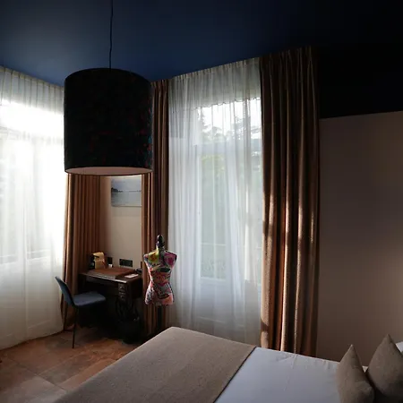Verlaine 4* קאן