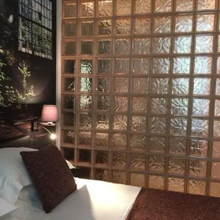 ホテル オテル ヴェルレーヌ 4*